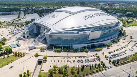 詹姆斯关键时刻助湖人主场赢下火箭